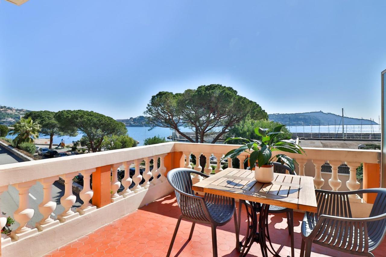 Hotel De La Darse 2*